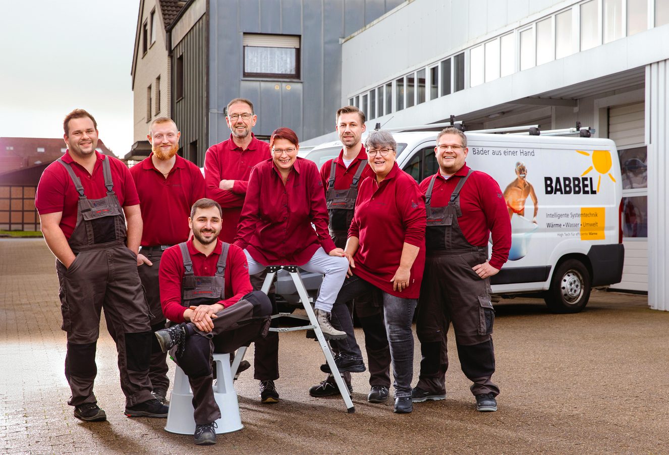 Team Babbel mit unserem Service Lieferwagen Team Babbel mit unserem Service Lieferwagen